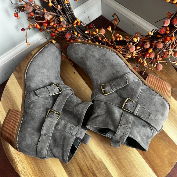 Cole Haan JENSYNN Womens Ankle Western Buckle Bootie Sz 9.5B in Gray Suede - Picture 8 of 12